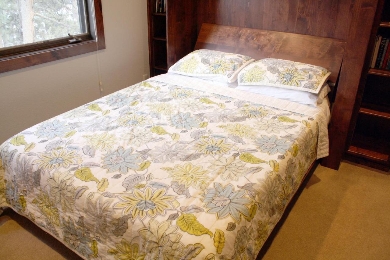 Pinecreek #E - 3 Bedroom - Pool And Hot Tub Access - Close To Town - Shuttle To Slopes 布雷肯里奇 外观 照片