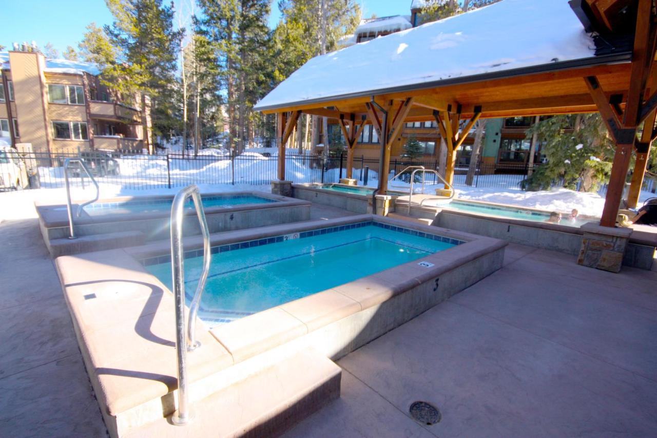 Pinecreek #E - 3 Bedroom - Pool And Hot Tub Access - Close To Town - Shuttle To Slopes 布雷肯里奇 外观 照片